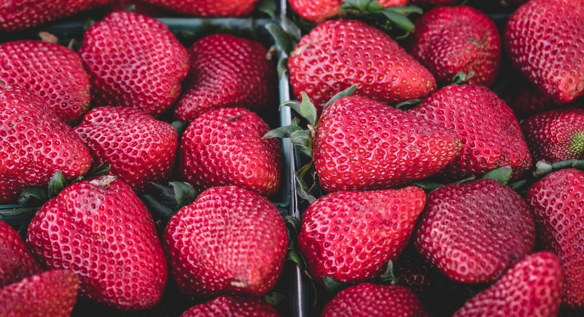 Why You Should Always, Always, Always Buy Organic Strawberries