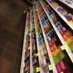 Retail_grocery_store_shelf_display_of_broad_range_of_food_bars,_meal_bars,_and_snack_bars-_2013-04-19_14-39
