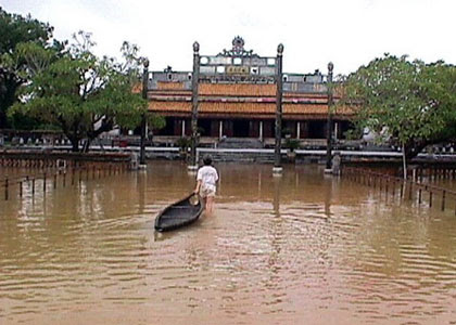 Image result for image flood in central vietnam