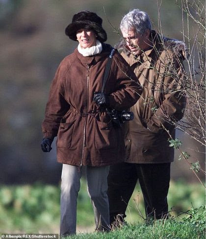 22891510-7843659-Ghislaine_Maxwell_and_Jeffrey_Epstein_are_seen_on_a_pheasant_aho-a-41_1577937589936.jpg