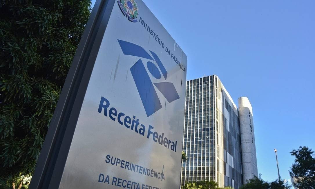 Emissão de CPF e restituições do IR estão ameaçadas por falta de recursos Emissão de CPF e restituições do IR estão ameaçadas por falta de recursos