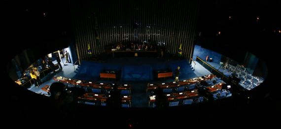 Após confusão, Senado aprova reforma trabalhista de Temer