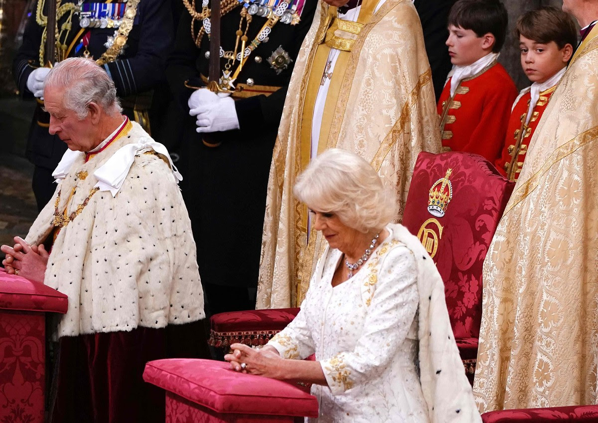 Vua Charles III của Vương quốc Anh và Hoàng hậu Camilla.  (Ảnh của Yui Mok/POOL/AFP)