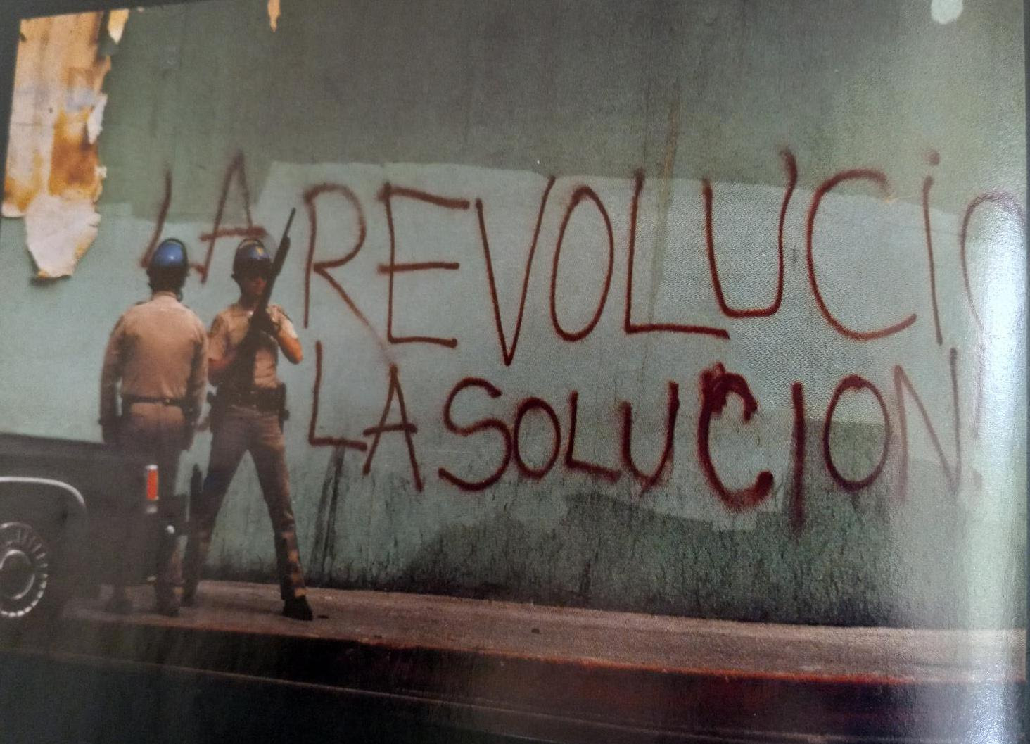 19920430_LA_Revolucion_graffiti image