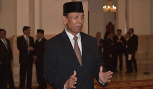 Moderate Indonesia: Islamic State jihadi stabs Security Minister