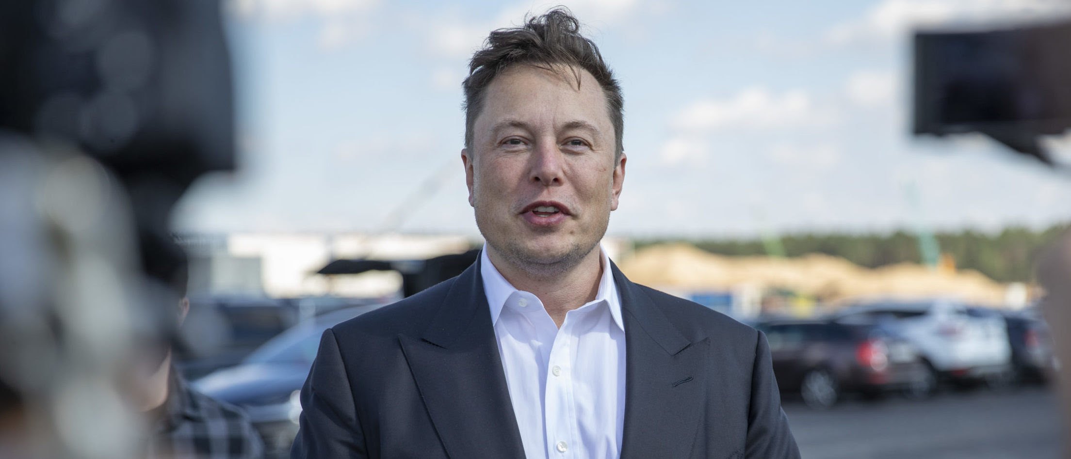 Elon Musk Slams Biden For Ignoring Tesla, Says He Would Behave At White House