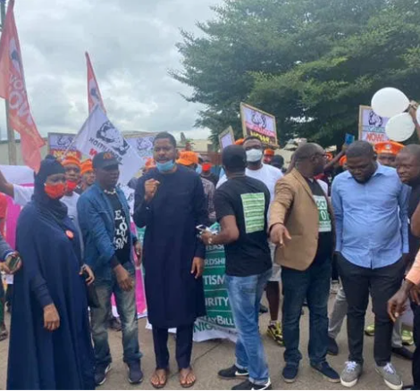 Over 30 arrested as #RevolutionNow protesters storm Lagos streets on Independence day to demand end to bad governance