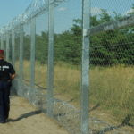 Hungarian-Serbian_border_barrier_2