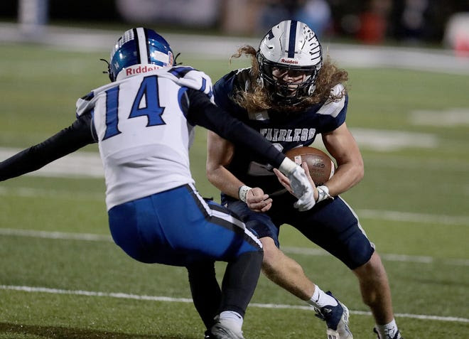 Fairless' Coltin Colucci looks for running run against Poland's Luke Generalovich in the second half at Fairless Friday, October 29, 2021.