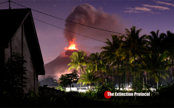 Mount Soputan volcano erupts in North Sulawesi, Indonesia Soputan-volcano