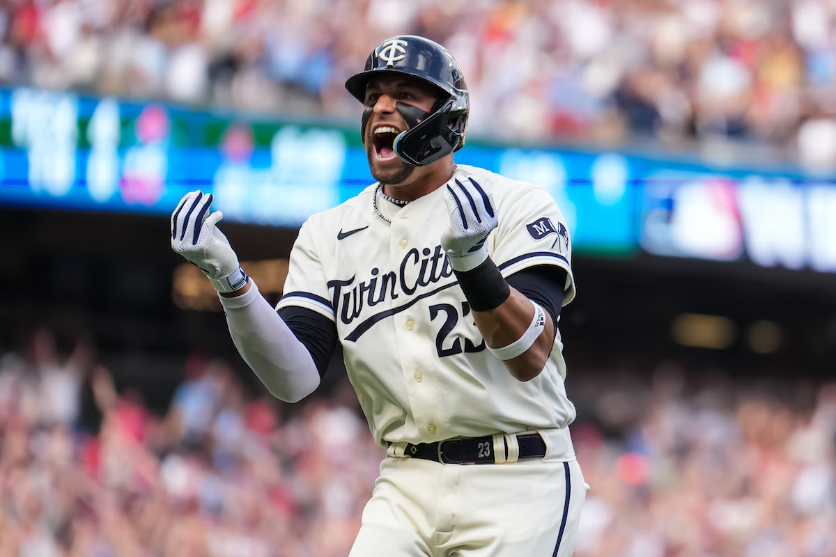 Donovan Mitchell brings out brooms for Mets subway series sweep over Yankees