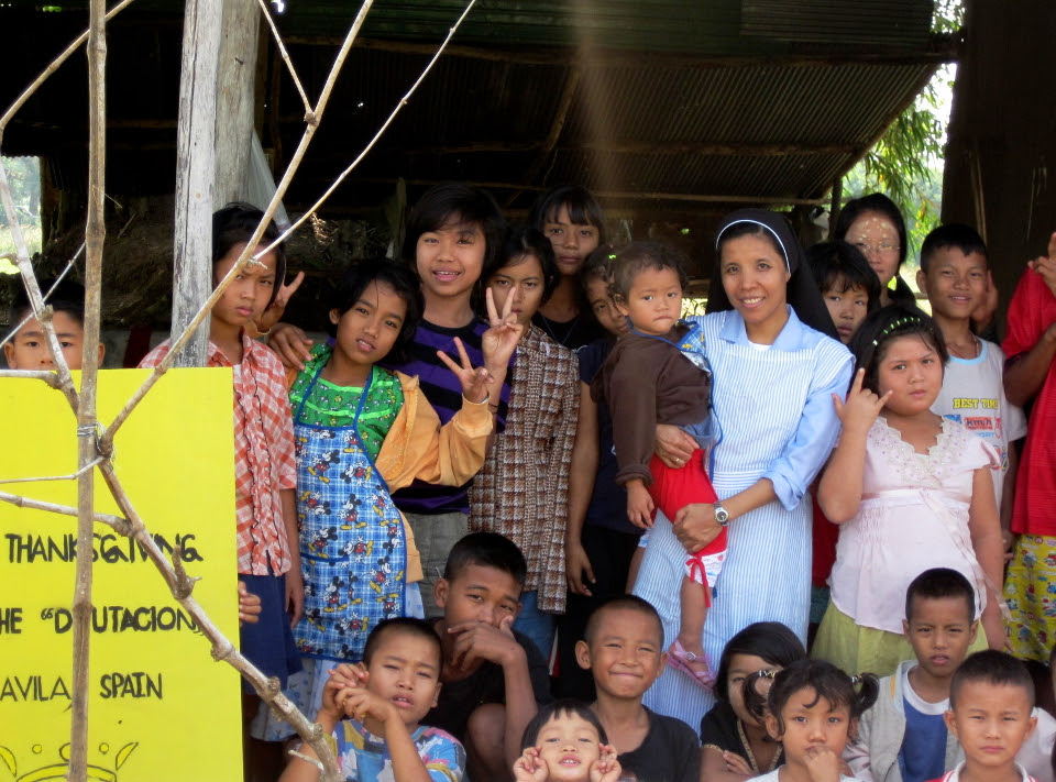 http://www.accionverapaz.org/images/accionverapaz/proyectos/orfanato_tailandia/MaeSot-Tailandia.jpg