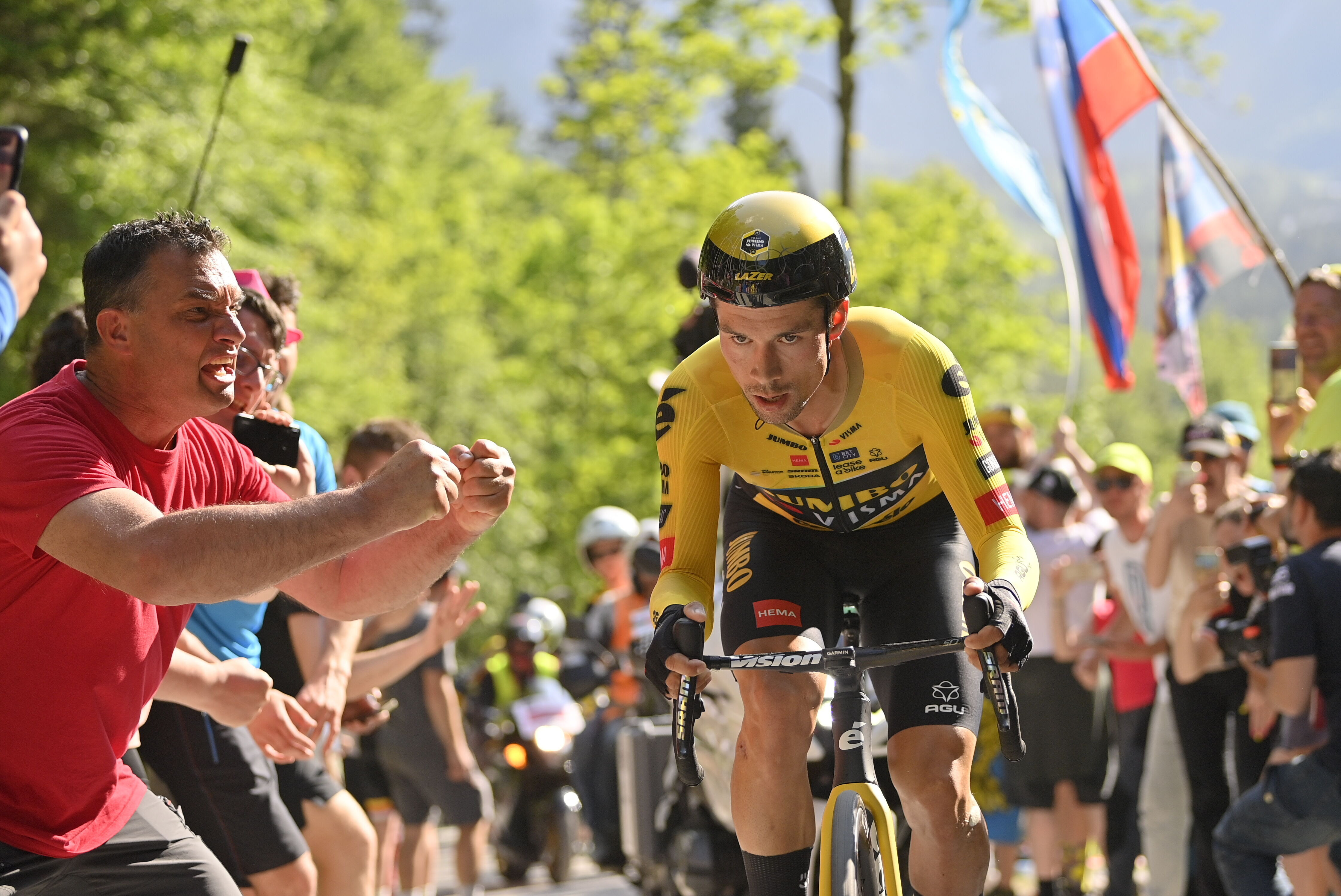 ﻿Primož Roglič (Jumbo-Visma) ha vinto la ventesima tappa del 106^ Giro d'Italia