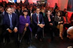 Pedro Sánchez se lanza a por el voto indeciso y urbano tras haber pateado las provincias "en disputa"
