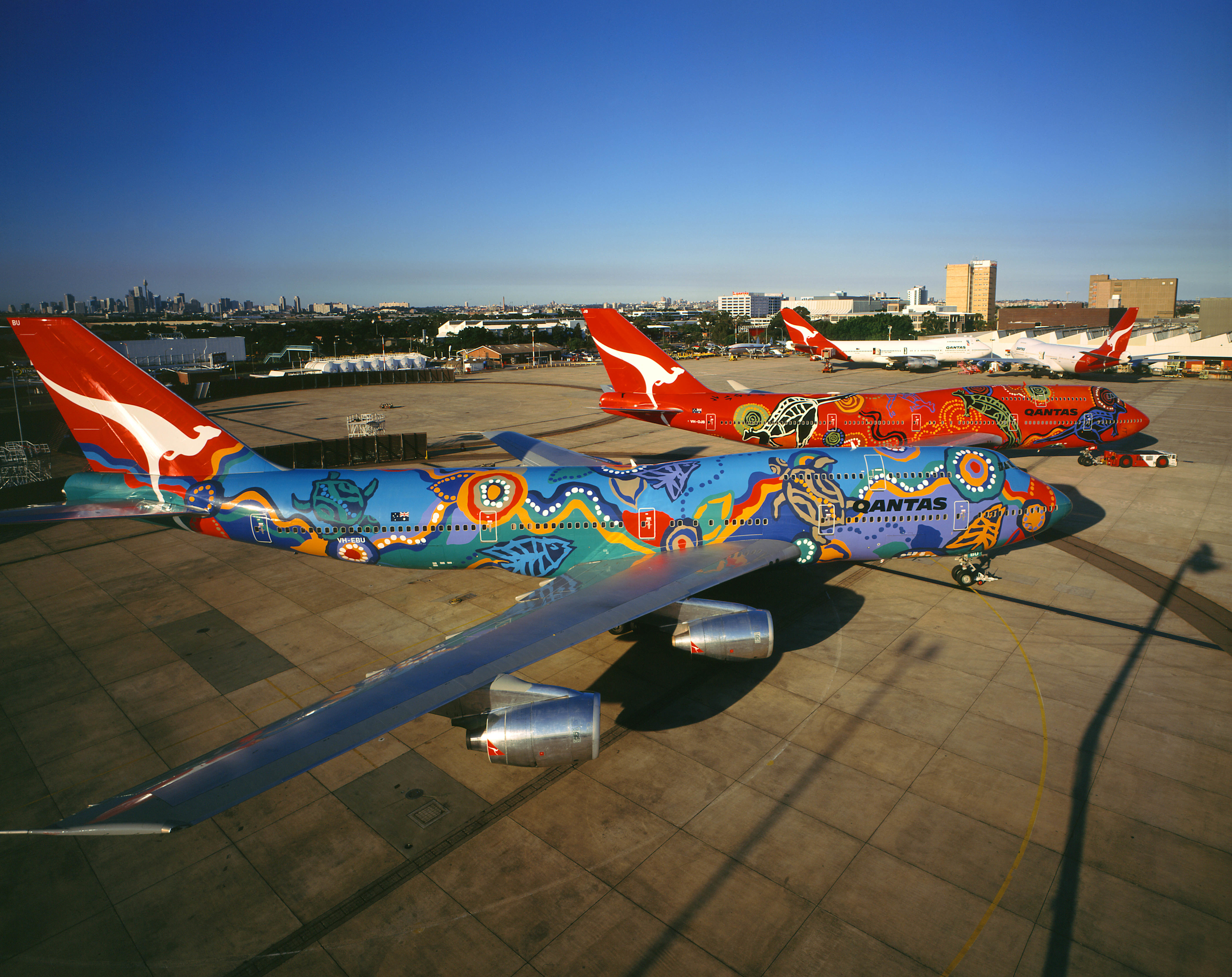 100 Years of Qantas – a new book The Flying Kangaroo commemorates a ...