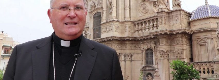 El obispo de Murcia, exculpado por adelantarse en la vacuna del coronavirus