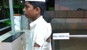 India: Muslim student claims Hindus attacked him and tore his clothes, but he tore them himself