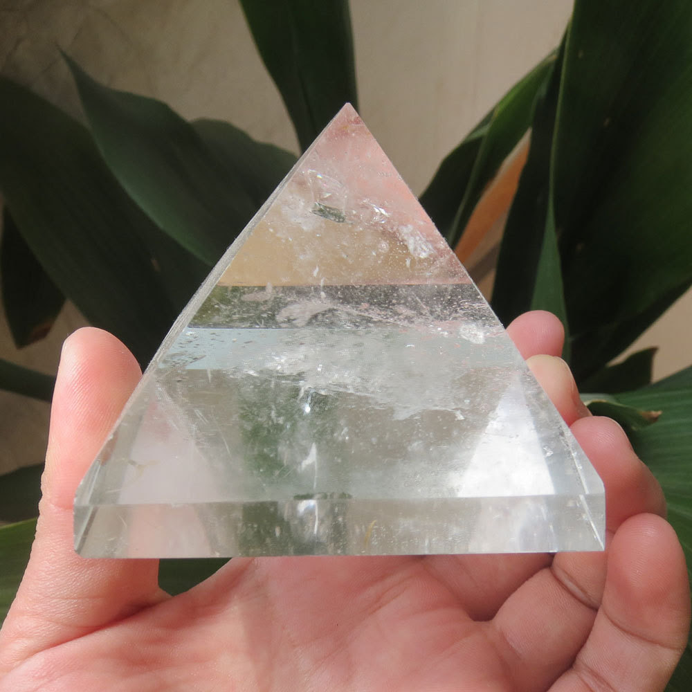 63-63mm-Low-Price-Natural-Clear-Quartz-Crystal-Pyramid-Healing-Wholesale-Reiki-Healing-Handcarved-2
