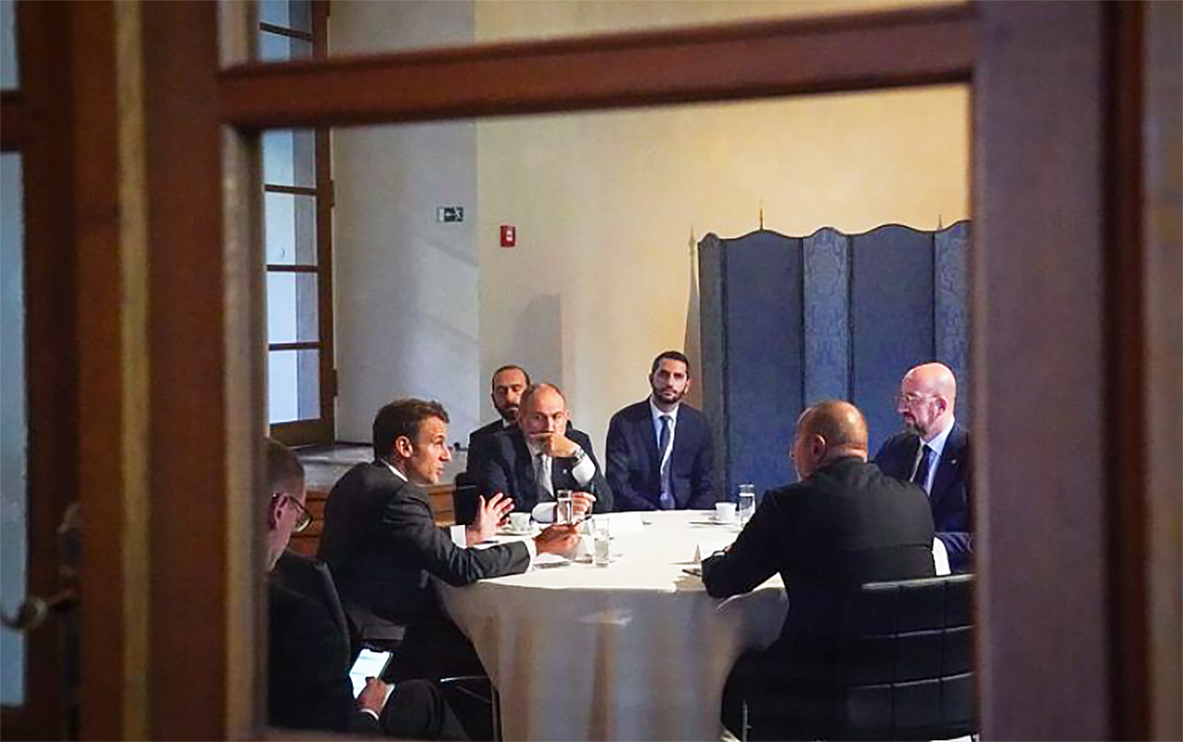 PRAGUE - Rencontre quadrilatérale du Premier ministre Pashinyan avec Aliyev, Macron et Michel, et rencontre bilatérale avec Erdogan