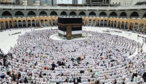Saudi Arabia: Man arrested after claiming to have performed Mecca umrah pilgrimage for Queen Elizabeth