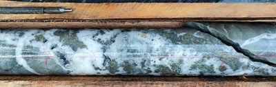 Figure 3. Drill core pending assay from hole DH301 at 299 m shows strong mineralization Las Peñas vein. (CNW Group/Outcrop Silver & Gold Corporation)