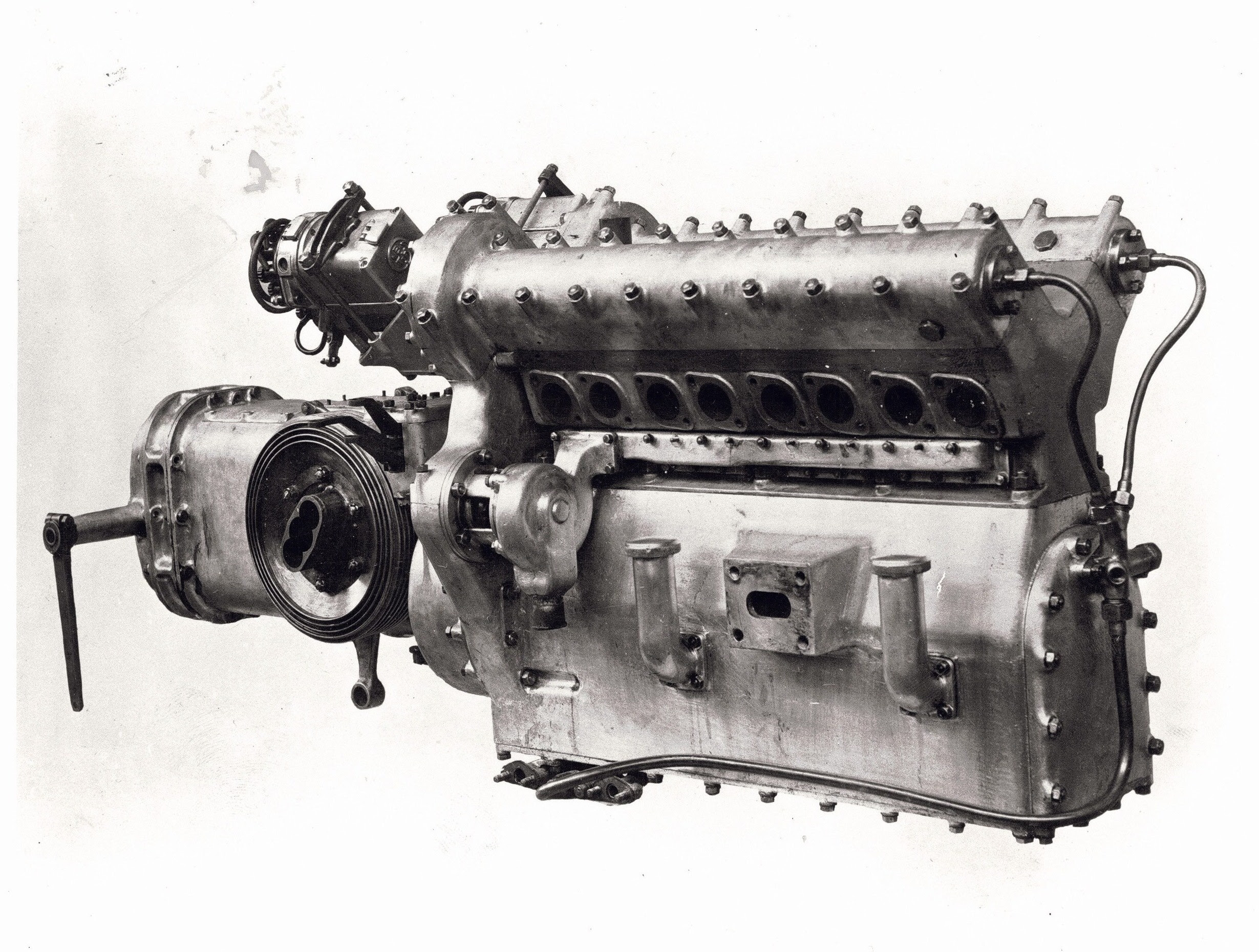 1927 GP engine NS rear medium.JPG