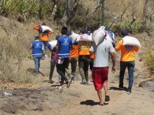 reparticion de bolsas solidarias- sur