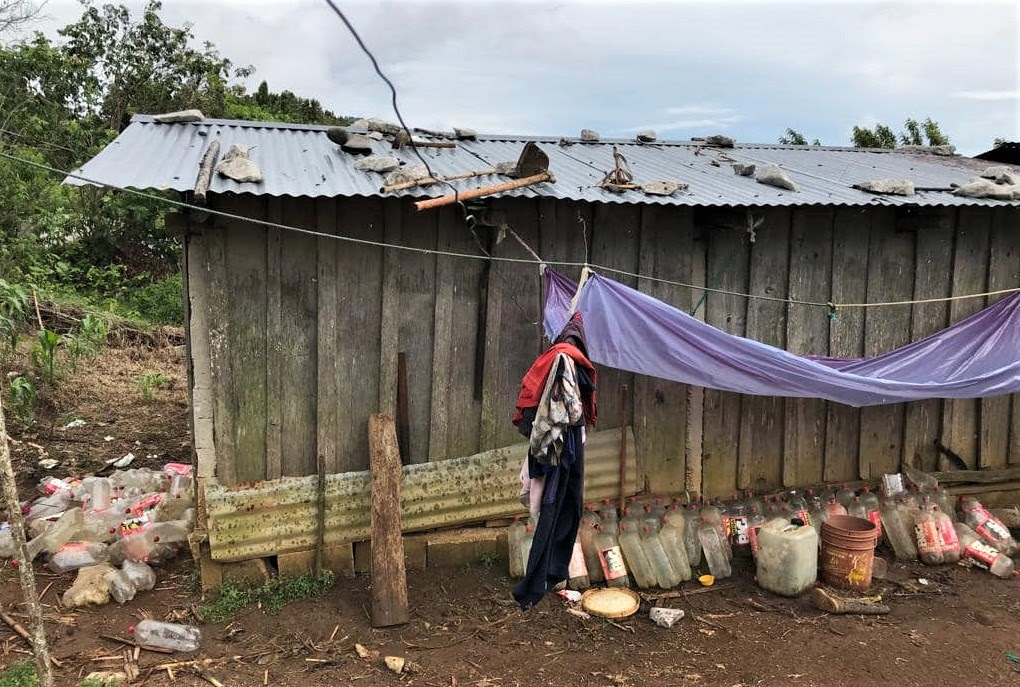  Shack where the Pérez family has taken refuge in Mitontic, Chiapas, Mexico. (Morning Star News photo courtesy of Foto Federico Sarao)