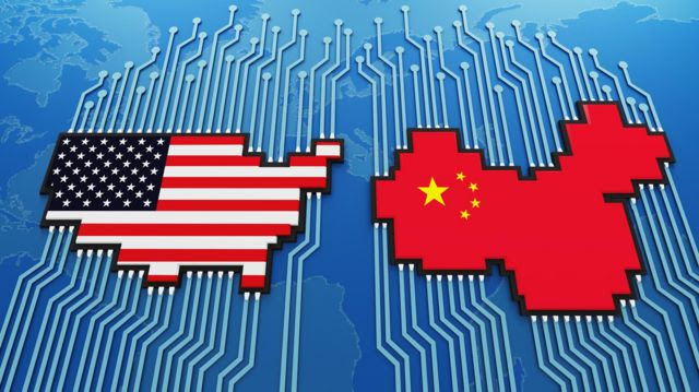 Mapas dos EUA e da China em alguns microcircuitos