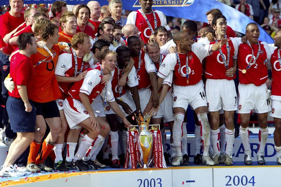 arsenal-champions-2003-2004-v3.jpg