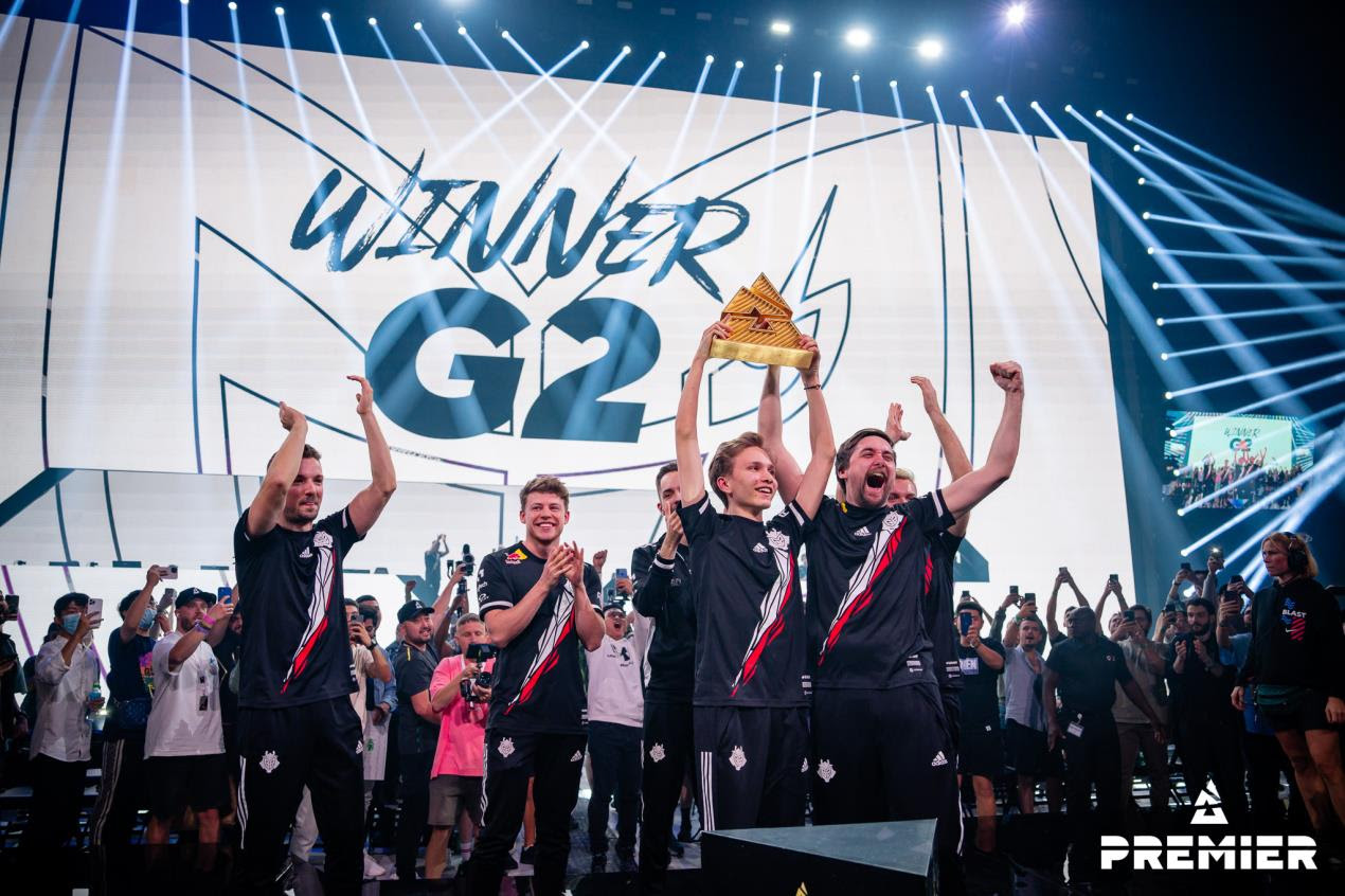 G2 Esports celebrates