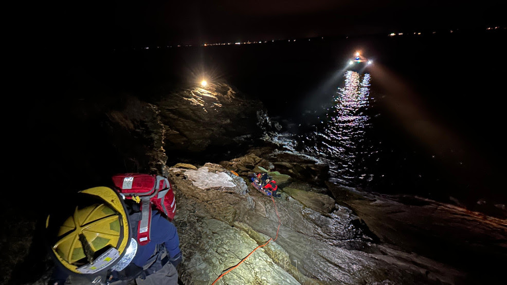  Man airlifted from Beavertail State Park after falling off embankment