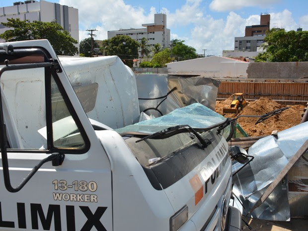 Acidente aconteceu em uma construção no bairro de Tambaú (Foto: Walter Paparazzo/G1) Acidente aconteceu em uma construção no bairro de Tambaú (Foto: Walter Paparazzo/G1)