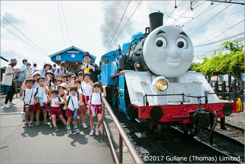 大井川鐵道のきかんしゃトーマス号は子どもたちに大人気!