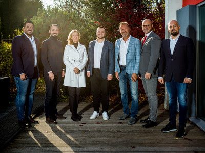 Spaceti cofounders with investors: Khaled Zaidan, Ondřej Plevka, Vladimira Josefiova, Max Verteletskyi, Radomír Čech, Martin Bansky, Matej Říha. Spaceti cofounders with investors: Khaled Zaidan, Ondřej Plevka, Vladimira Josefiova, Max Verteletskyi, Radomír Čech, Martin Bansky, Matej Říha.