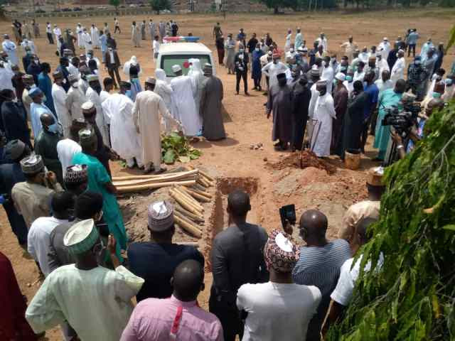 FG apologises for the violation of social distancing order at late Abba Kyari