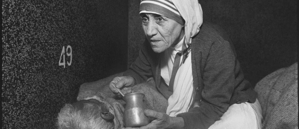 9 jours avec Mère Teresa pour apprendre à aimer ! du 27 août au 4 septembre 39145-avec-mere-teresa-confions-notre-annee-au-seigneur!990x427