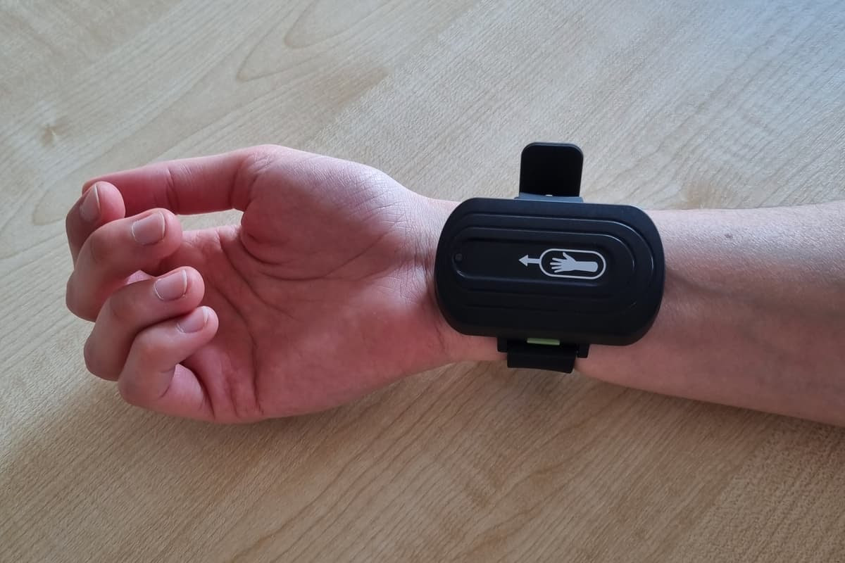 The Neupulse delivers mild electrical pulses to the median nerve in the wrist