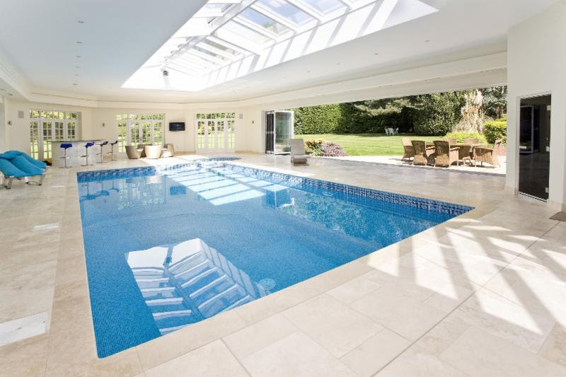 Broomfield House pool