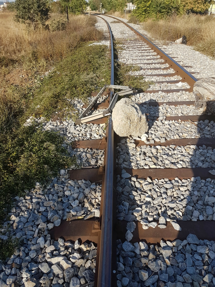 Αλεξανδρούπολη: Δολιοφθορά με στόχο τον εκτροχιασμό του τρένου ή απλή ανοησία; (φωτο)