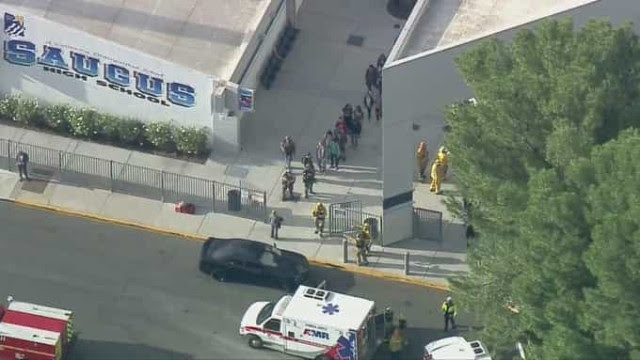 Ataque a tiros deixa vários feridos em escola de Los Angeles