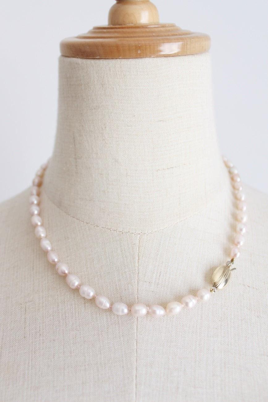 9CT GOLD FRESHWATER PEARL VINTAGE NECKLACE PINK