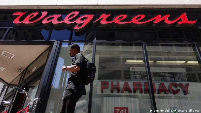 US pharmacy chains ordered to pay over $650 million in opioid case.