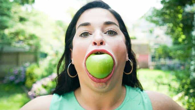 Guinness: Americana é a mulher com a maior boca do mundo