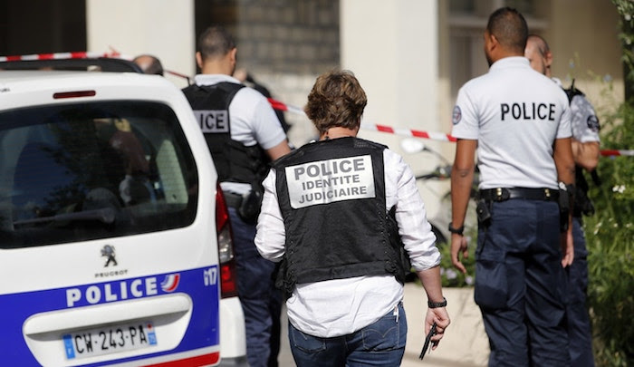 France: Illegal migrant “well-known to police” intentionally runs over police officer, seriously injuring him