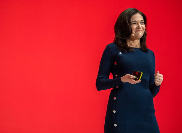 Sheryl Sanberg, la directora de Operaciones de Facebook, recibió 18,4 millones en compensación por medio de acciones el año pasado.