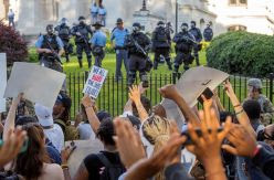 Qué significa "desmantelar la policía": claves de la propuesta surgida en EEUU para acabar con la violencia policial
