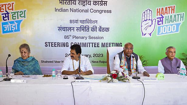 Congress president Mallikarjun Kharge with party leaders K.C. Venugopal, Ambika Soni and Pawan Kumar Bansal at the steering committee Meeting during the party’s 85th plenary session of the Indian National Congress in Raipur on February 24, 2023. Photo: Twitter/@INCIndia via PTI