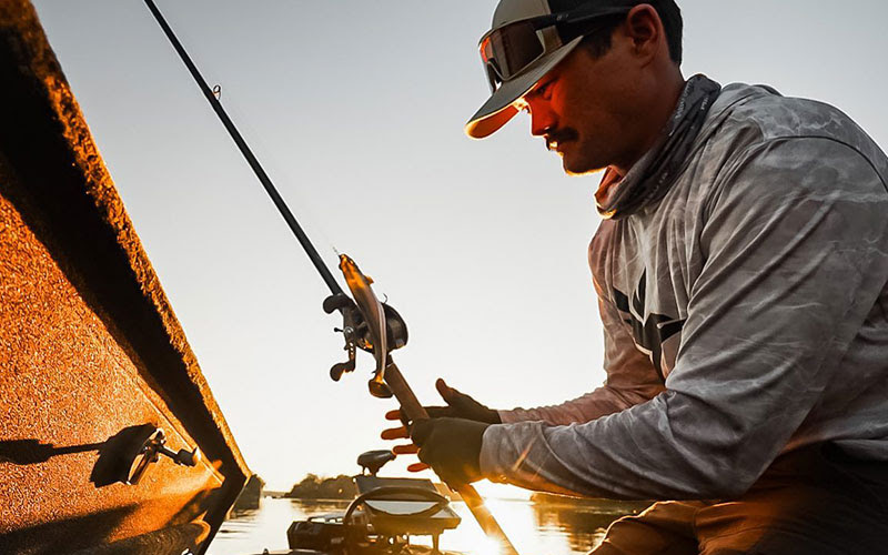 Magdraft Freestyle Swimbait Rigging Techniques  Step on the boat with  Chris Zaldain as he breaks down the Magdraft 6” and its new sibling, the  MAGDRAFT FREESTYLE. Chris shares two of his