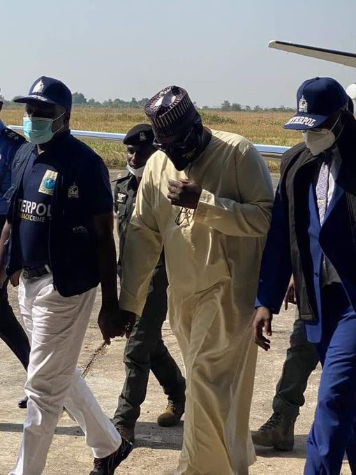 Maina extradited to Nigeria after arrest in Niger Republic (photos/video)